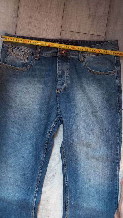 джинсы BURTON MENSWEAR lONDON, широкие
