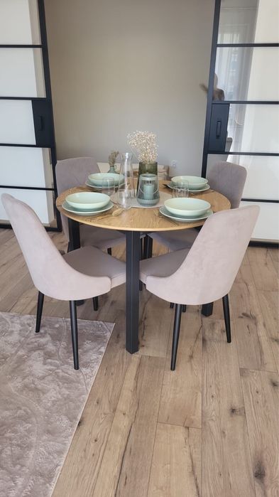 Komplet stół+krzesła