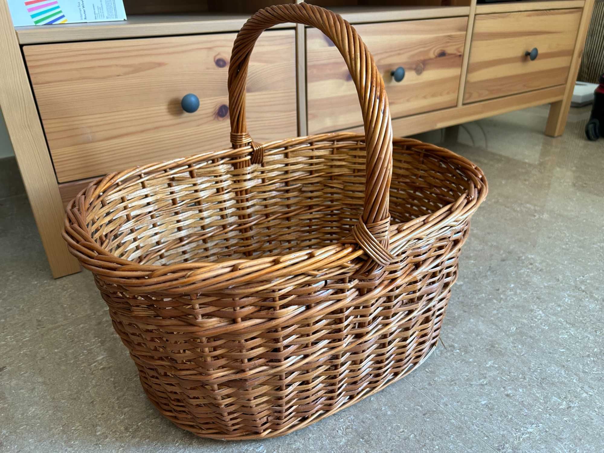 4 almofadas para cadeira, Cesto e cabides Ikea de bambu/plástico preto