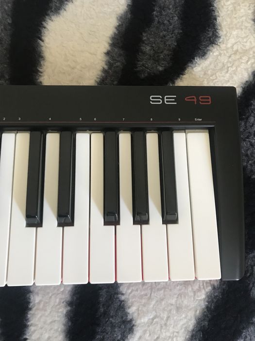 Controlador MIDI USB Nektar SE49