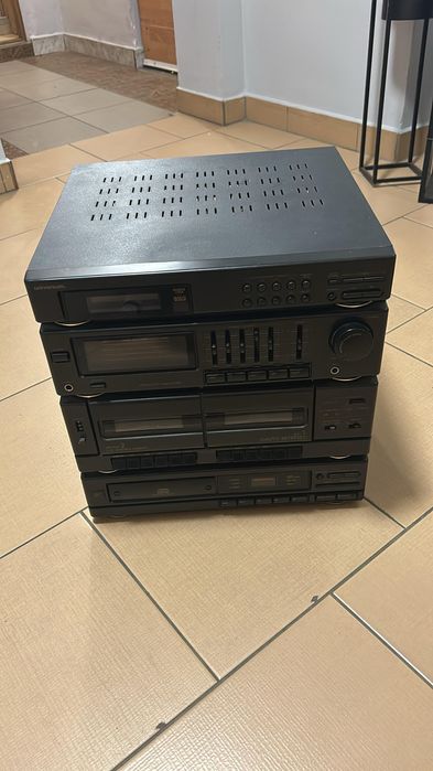 wieża Hi-Fi Universum