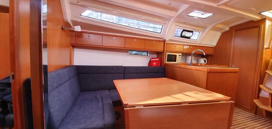 Jacht Morski Bavaria 37 Cruiser 2015