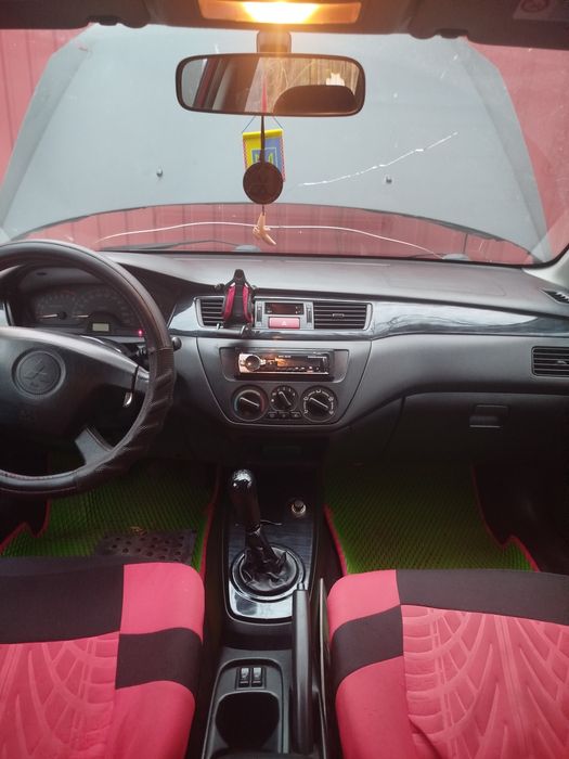 Лансер 9 универсал