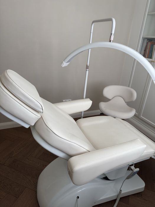 Nowy zestaw do gabinetu, fotel elektryczny, lampa, krzesełko