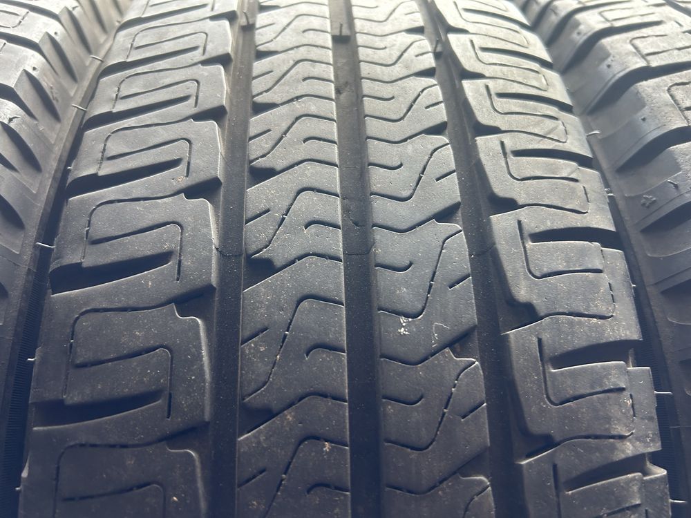 Opony letnie dostawcze 227/75R16C x 2 szt Michelin