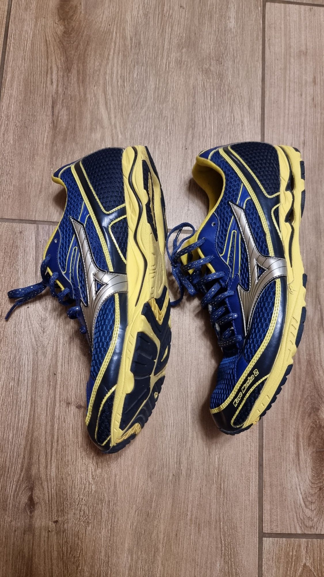 Buty do biegania Mizuno vave musha 2  44  wkładka 28,5