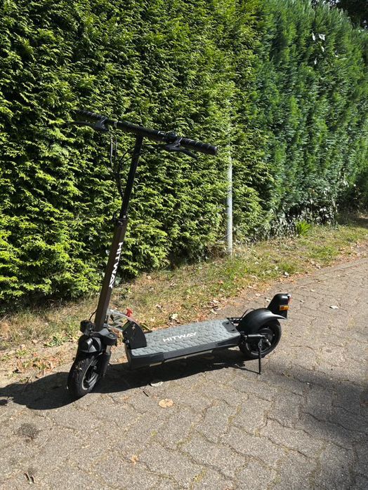 Продам електросамокат HITWAY H5