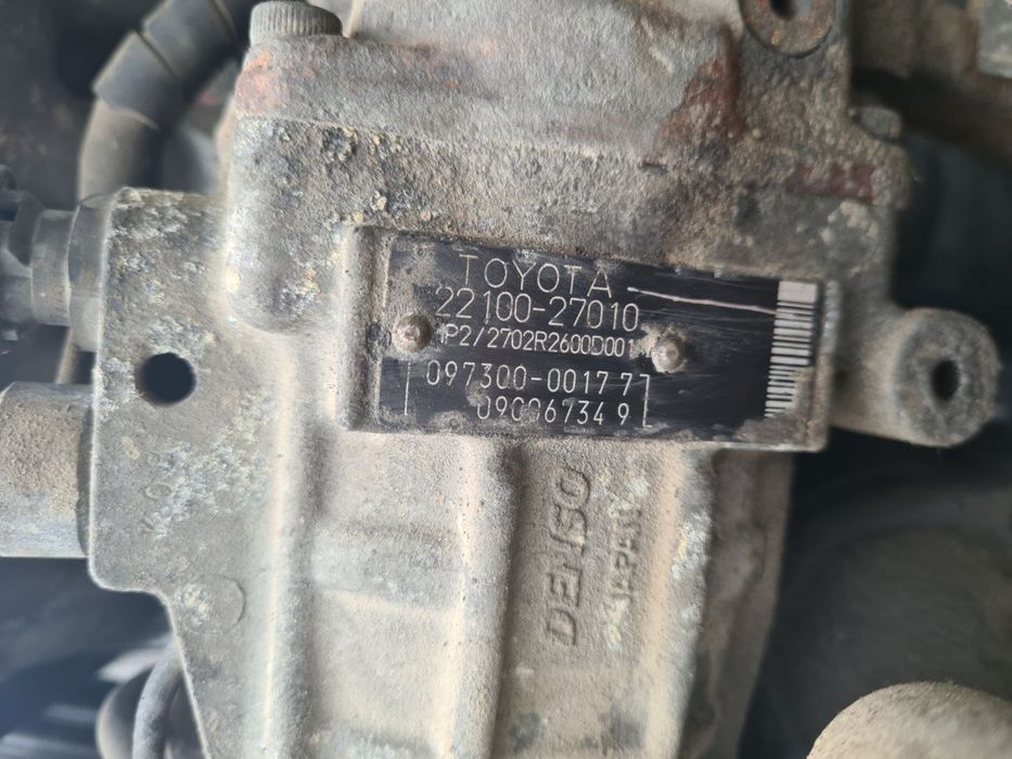 ТНВД Паливний насос Toyota Corolla Verso Avensis RAV 4 2210027010 2.0