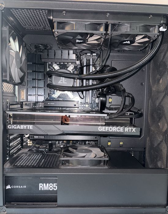 PC Gaming High-End NVIDIA RTX 4080 SUPER + Ryzen 7 7800X3D