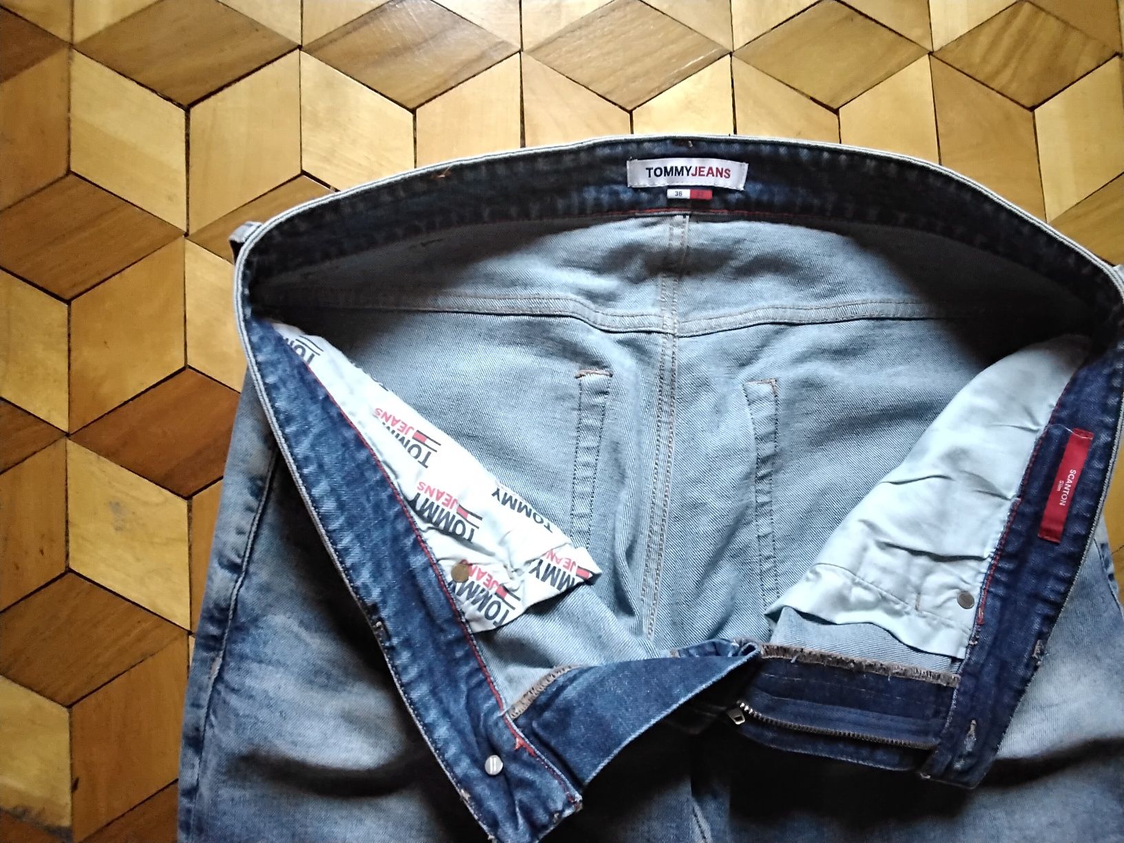 Spodnie jeansowe Tommy Jeans