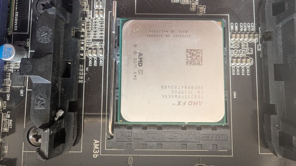 Комплект Fx-8350 + sapphire pure black 990FX + 20gb озу