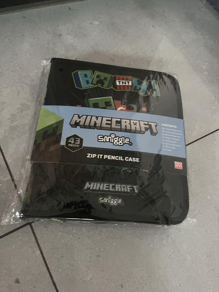 Piórnik duzy z wyposazeniem minecraft