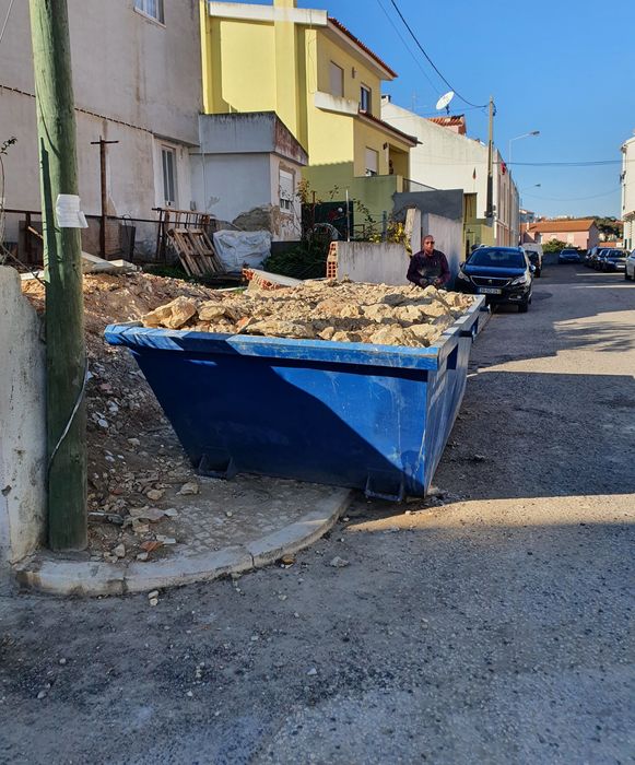 ALCOCHETE recolha de entulho e resíduos em contentores e carrinhas