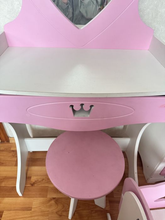 Меблі в дитячу кімнату, дитяча кухня, дитячий стіл