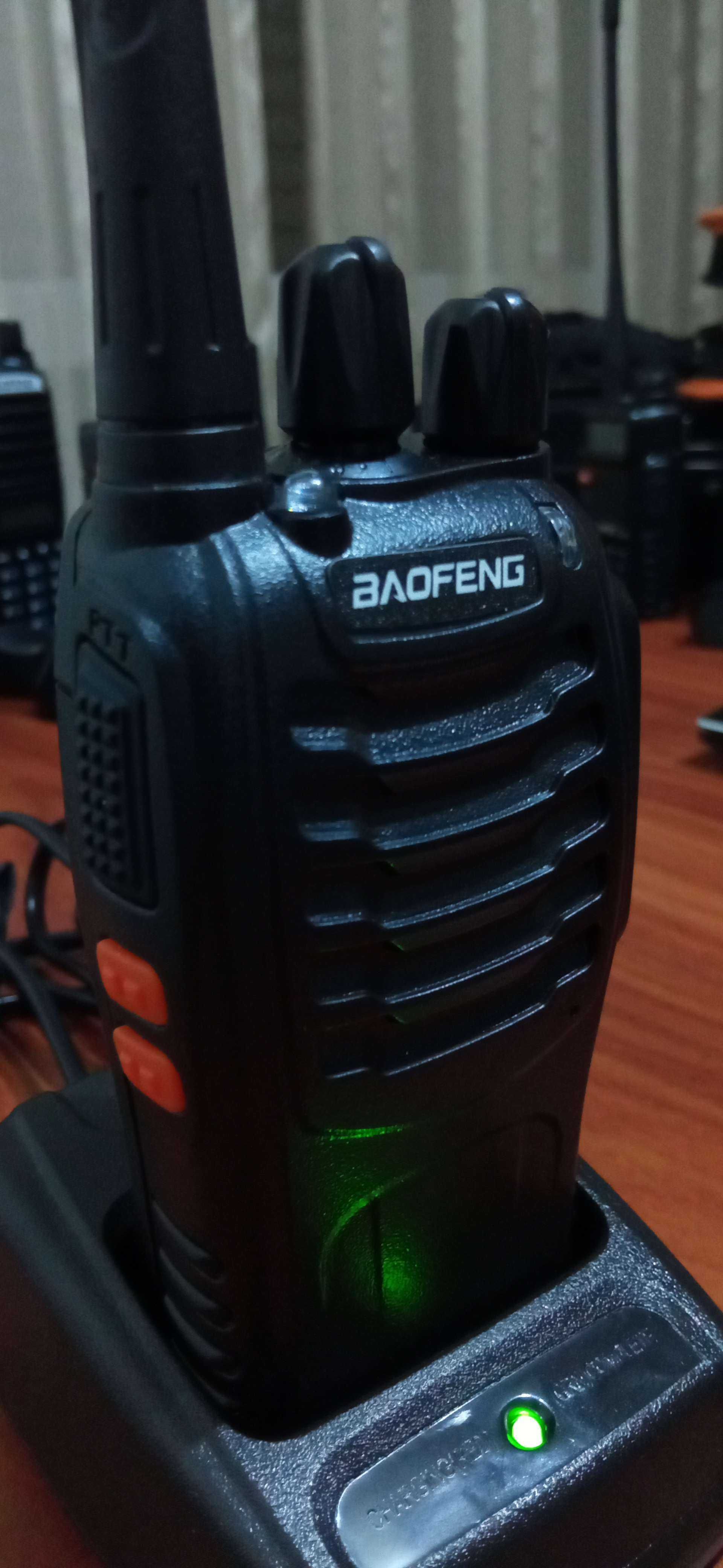 Rádio Walkie Talkie Baofeng BF-888S