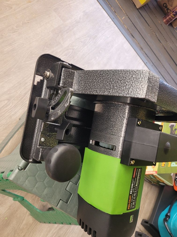 Дискова пила Procraft KR-2500 (з кріпленням до столу)