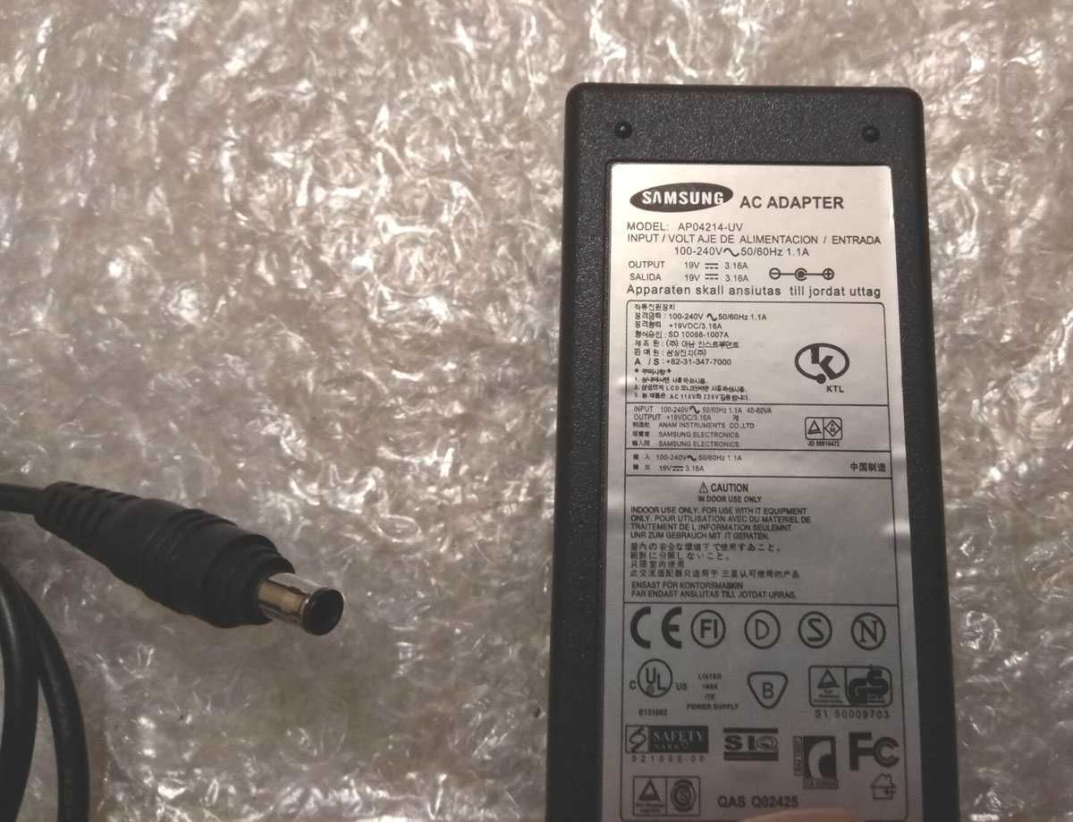 Блок питания для ноутбука Samsung R40Plus 19V 3.16A 60W