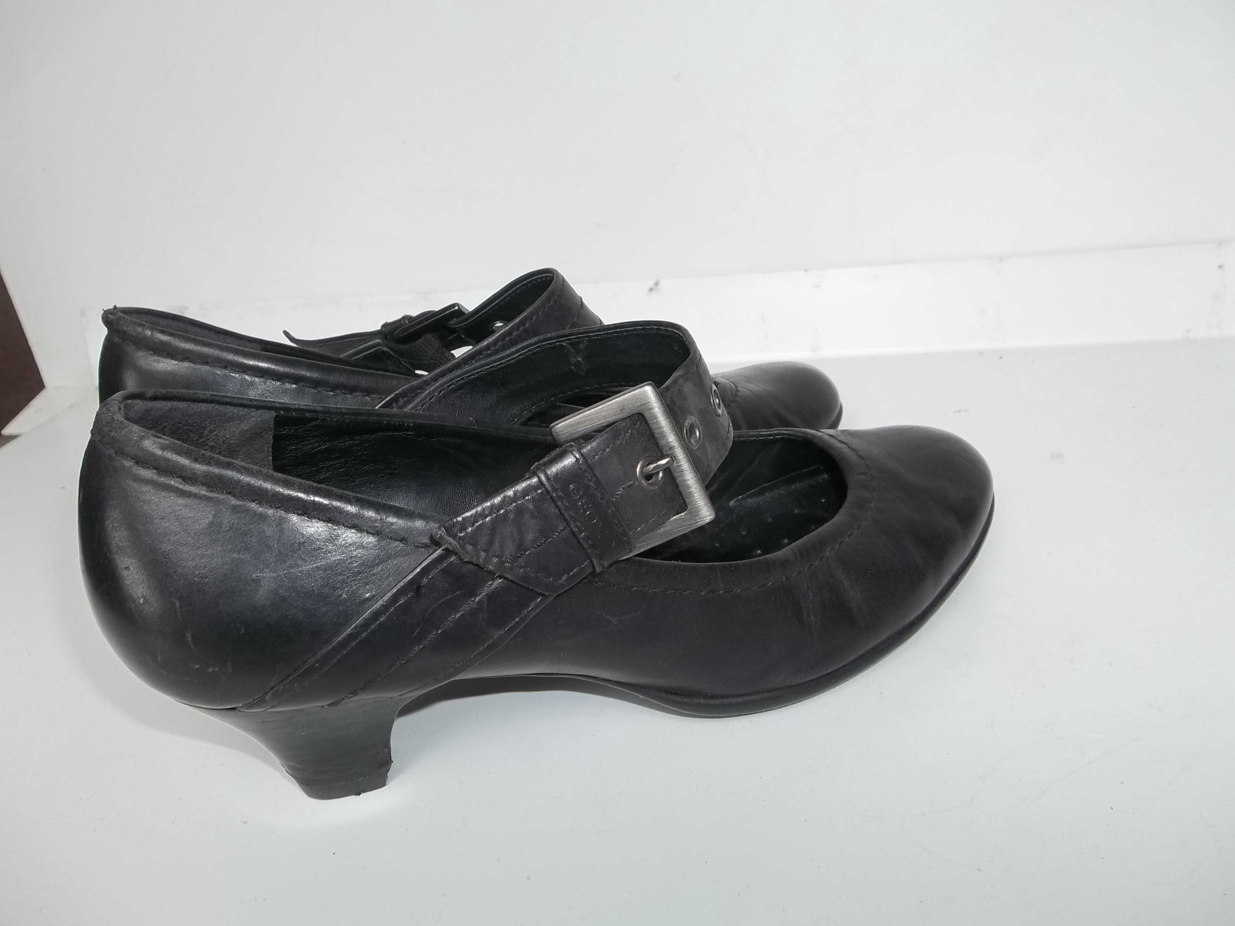 Женские кожаные туфли. Geox. р.38