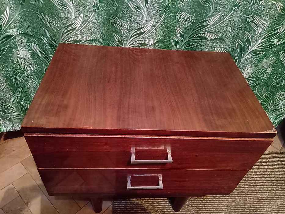 Тумбочка маленькая. Тумба СССР