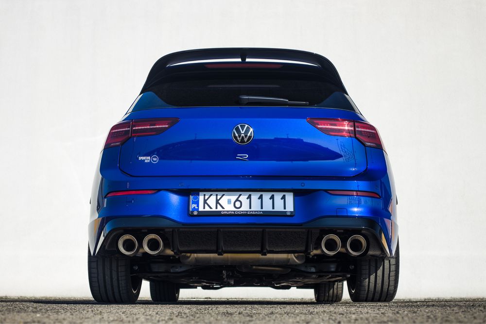 VW Volkswagen Golf R 8 Pakiet R-Performace wypożyczalnia / wynajem KRK