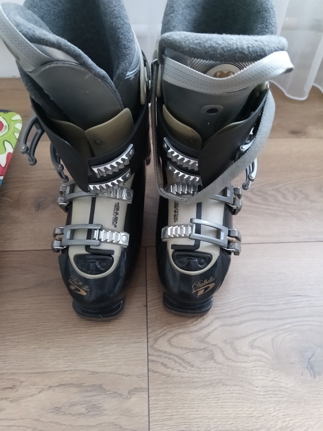 Narty - zestaw narciarski damski. Narty 160 , kijki, kask buty 39-42
