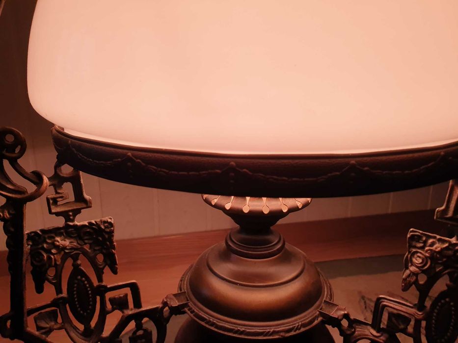 Lampa w holenderskim stylu