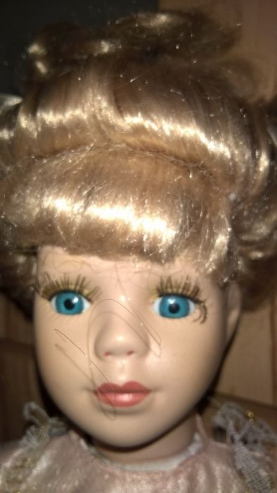 lalka porcelanowa