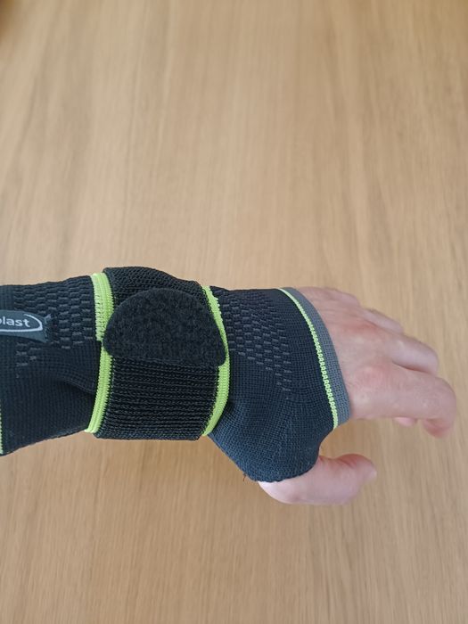 Ligadura elástica para pulso com tala estabilizadora S-M