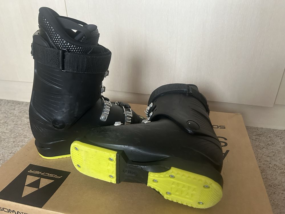 Buty Fischer RC4 60JR rozmiar 34