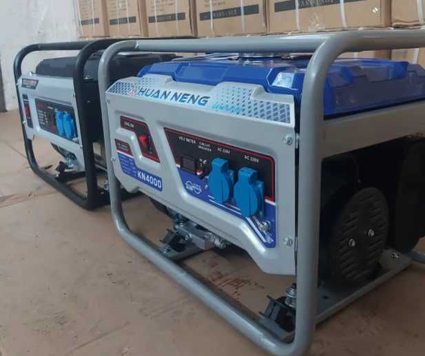 Бензиновий генератор  3квт потужність  KN4000 ручний стартер