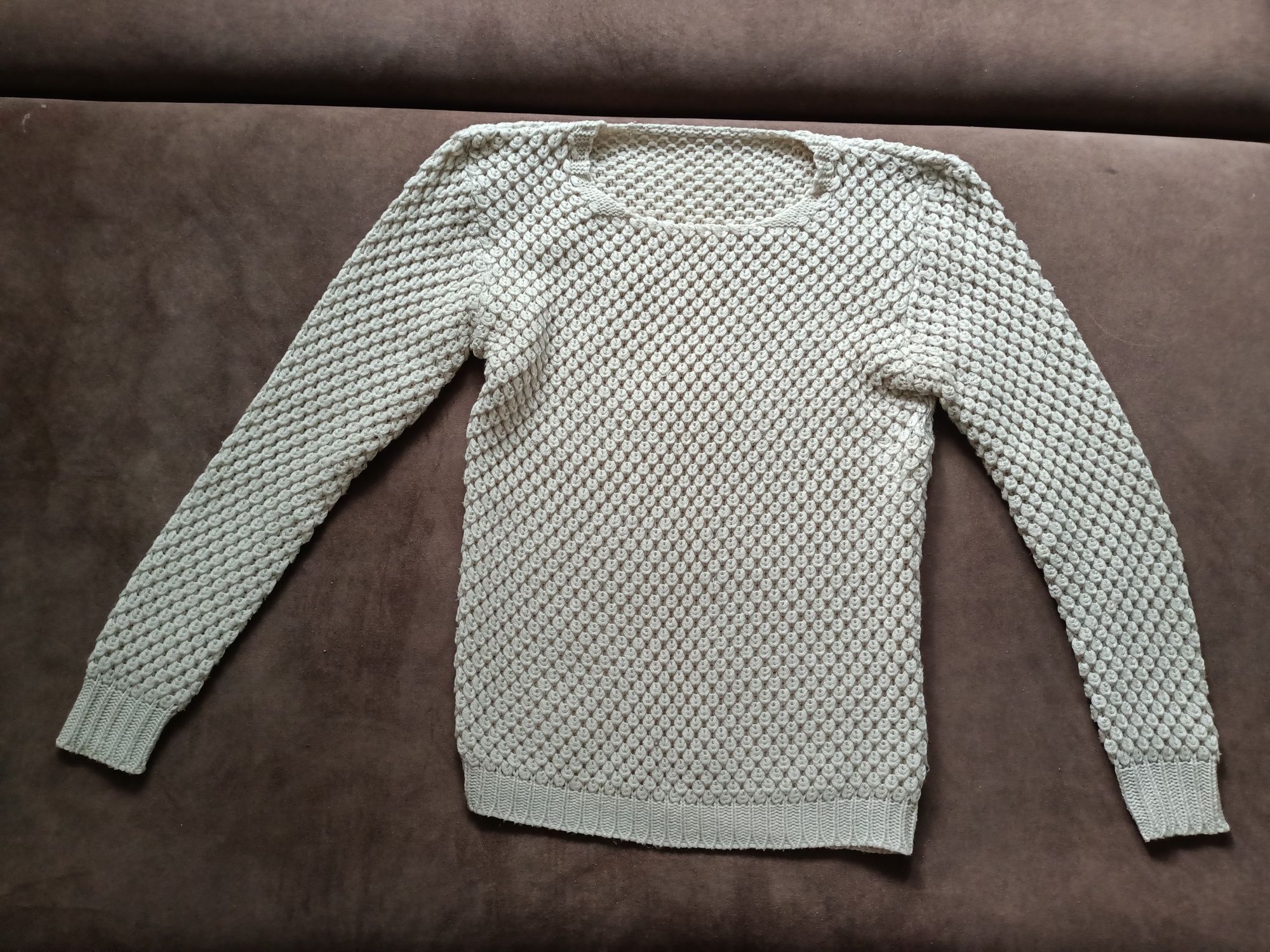 Beżowy mięsisty sweter rybia łuska