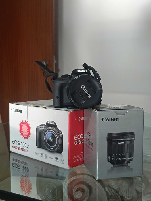 Máquina fotográfica Canon 100d com lente Canon 10 - 18 mm