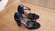 Nowe buty na obcasie
