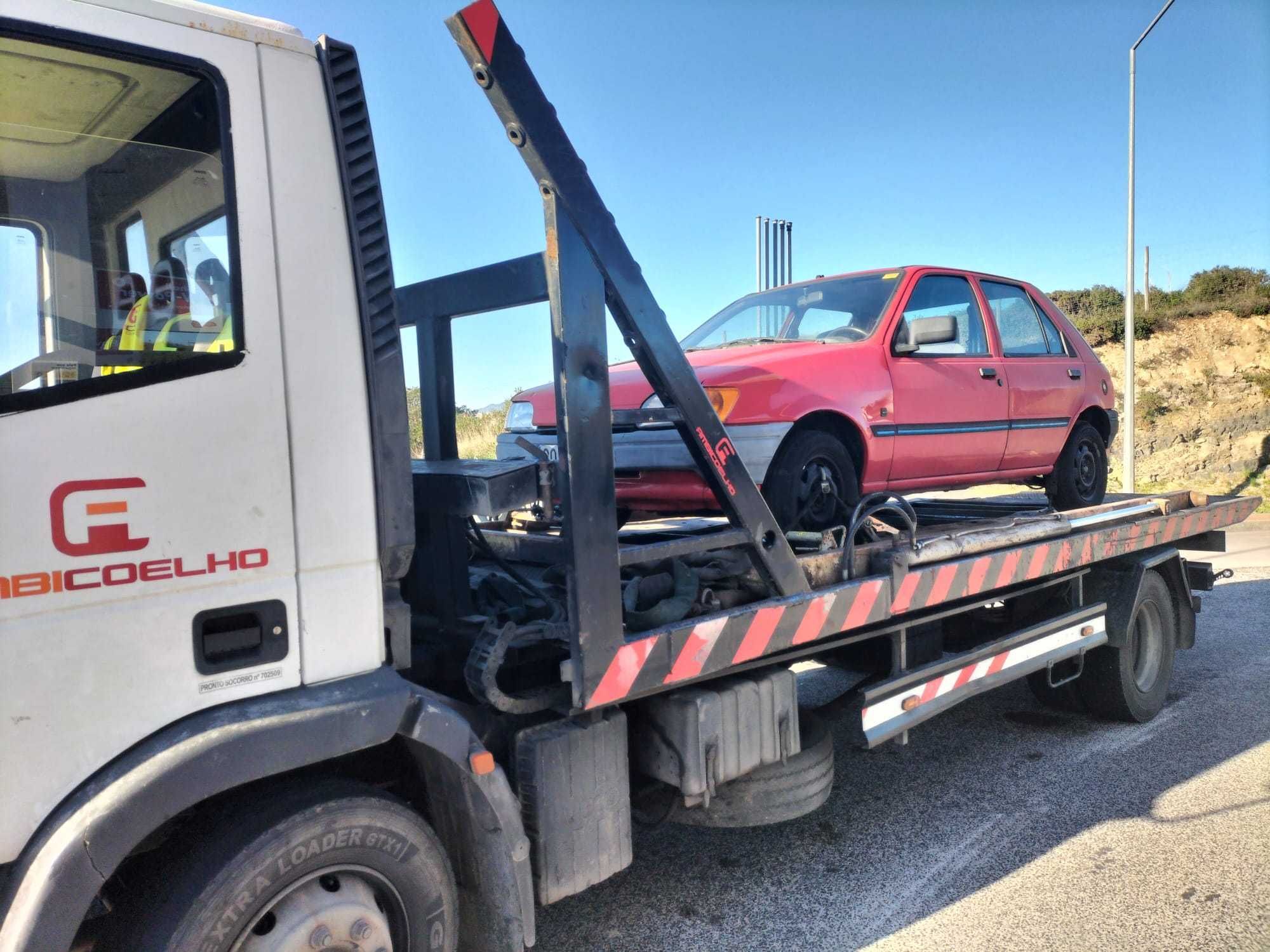 TRANSPORTAMOS E Tratamos da documentaçao do abate do seu automóvel.