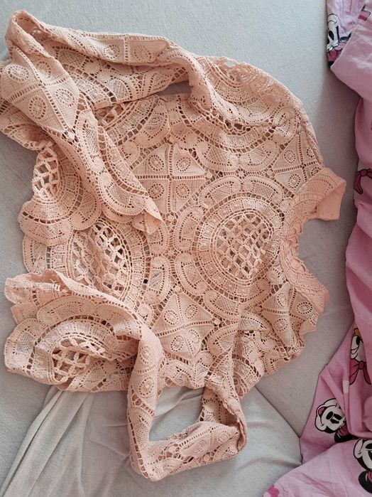 Koronkowa bluzeczka