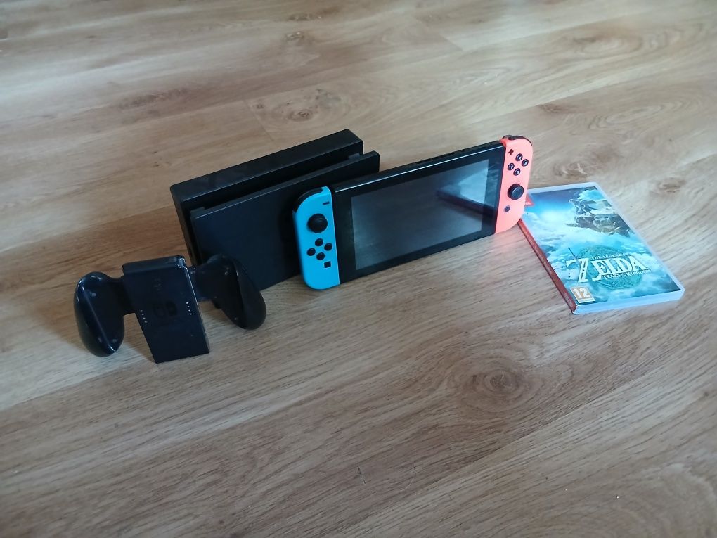 Nintendo switch z grą zelda tears of the kinghdom
