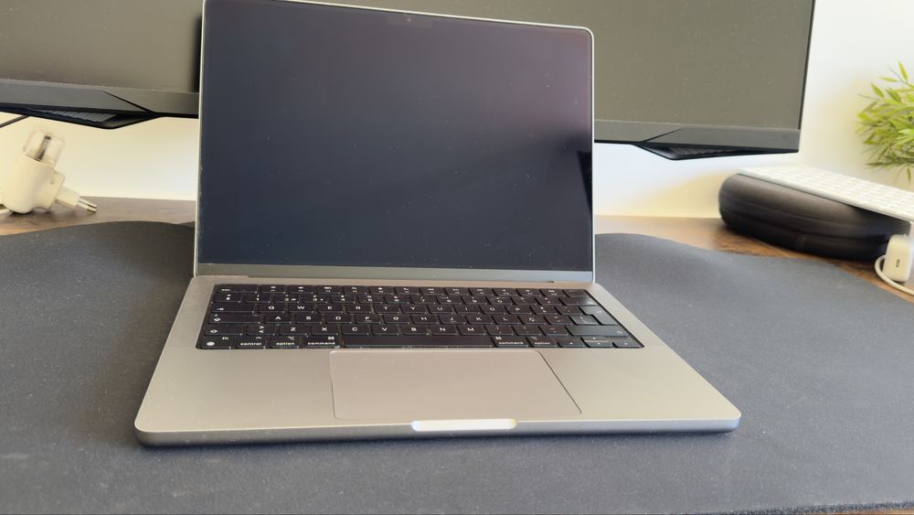 MacBook Pro 14” M2 Pro (10c CPU / 16c GPU) – 16GB RAM, 512GB SSD