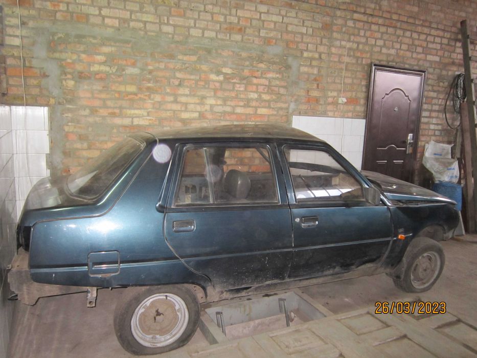 Продам кузов Славути з документами після ДТП