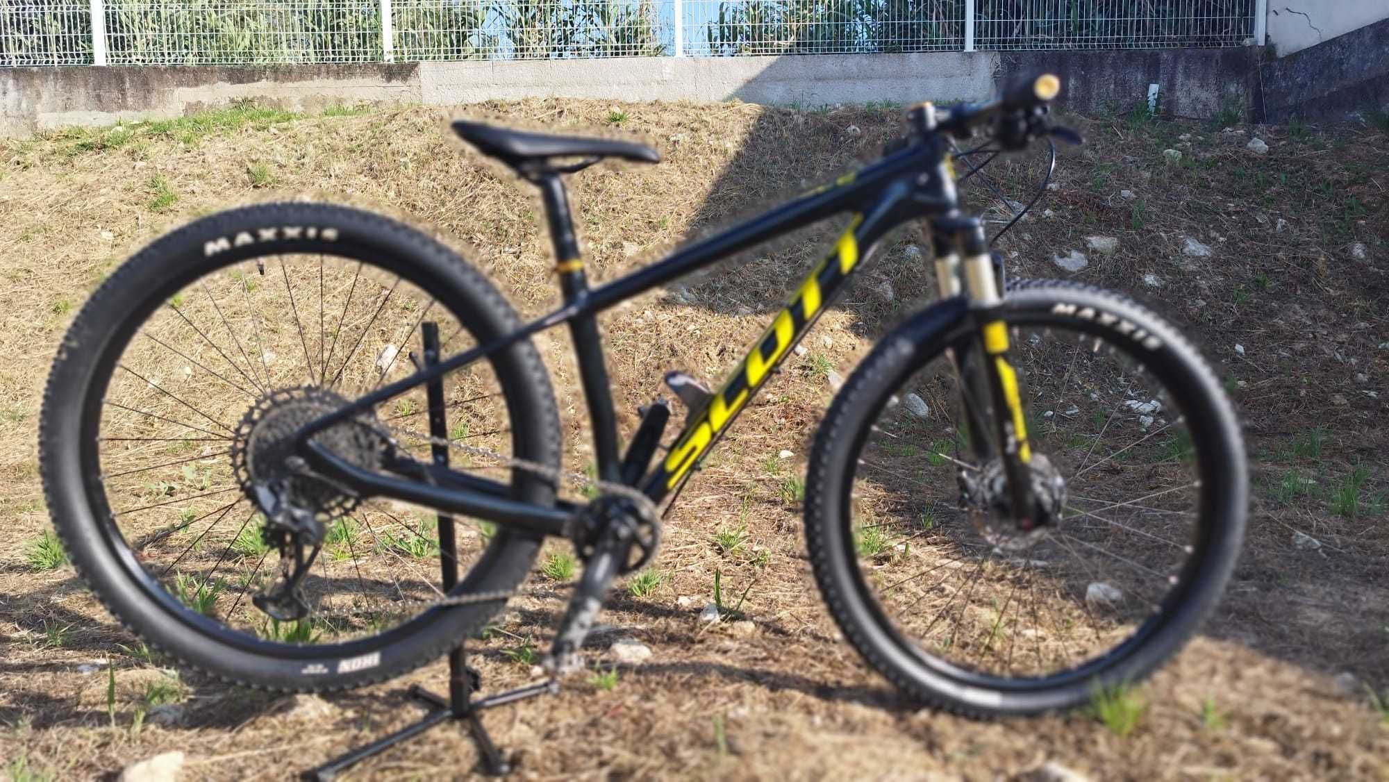 Bicicleta BTT Scott Scale Carbono Tamanho S Roda 27,5"