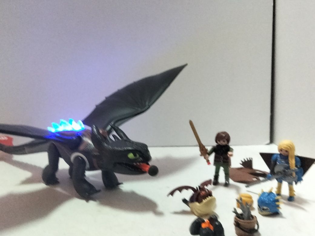 Playmobil Szczerbatek, Czkawka i Astrid