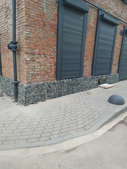 Сучасні огорожі та декор