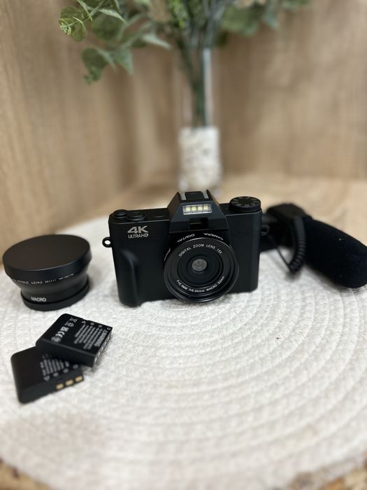 Цифрова камера 4K 56 МП з автофокусом та 16-кратним зумом поворотним е