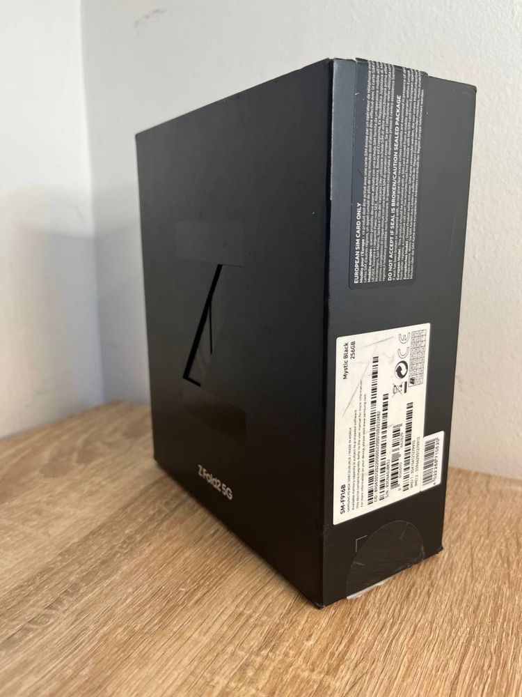Samsung Galaxy Z Fold 2  12/256