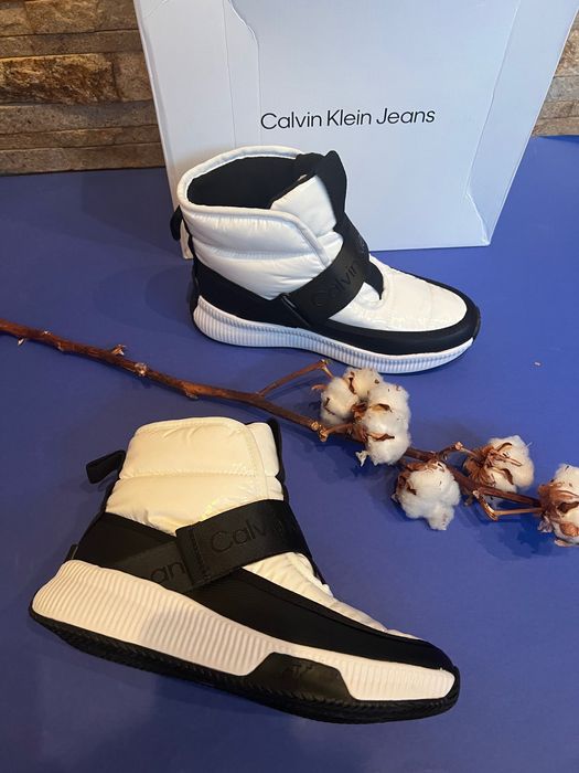 Дутіки кросівки ботинки Calvin Klein оригінал білі  та чорні