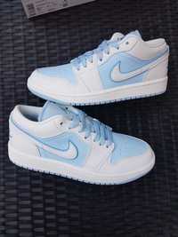 Jordan 1 Low "Reverse Ice Blue"