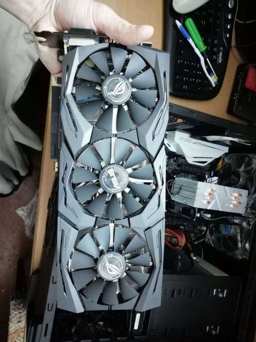 Видеокарта Nvidia ASUS Strix GTX 1060 6 GB, отличное состояние пломба