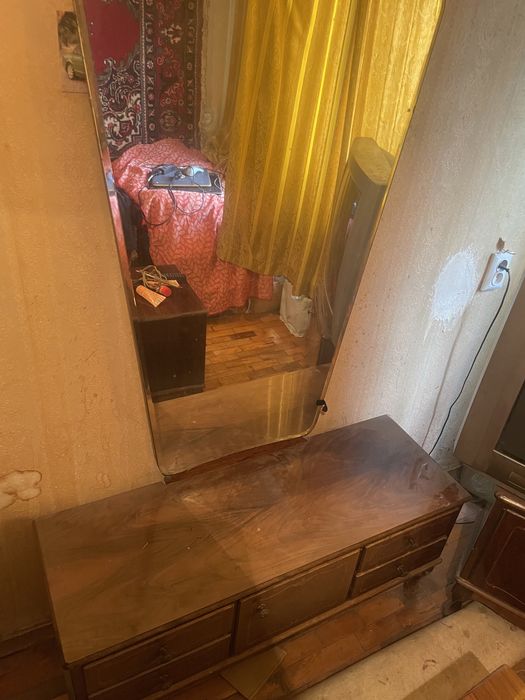 Мебель,  старая