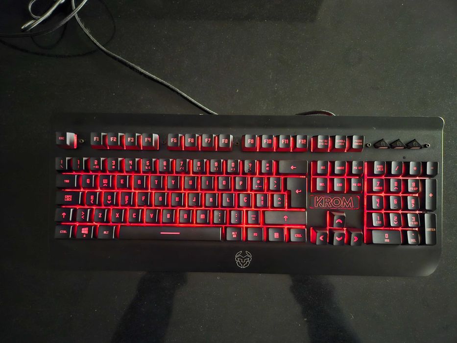 Teclado KROM mecânico