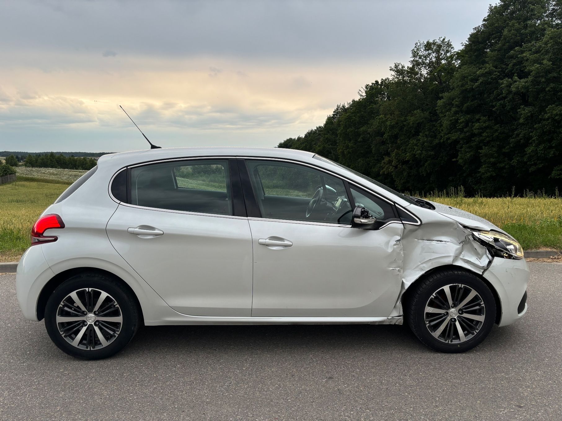Peugeot 208 2018 Kamera Tempomat Czujniki Niski przebieg