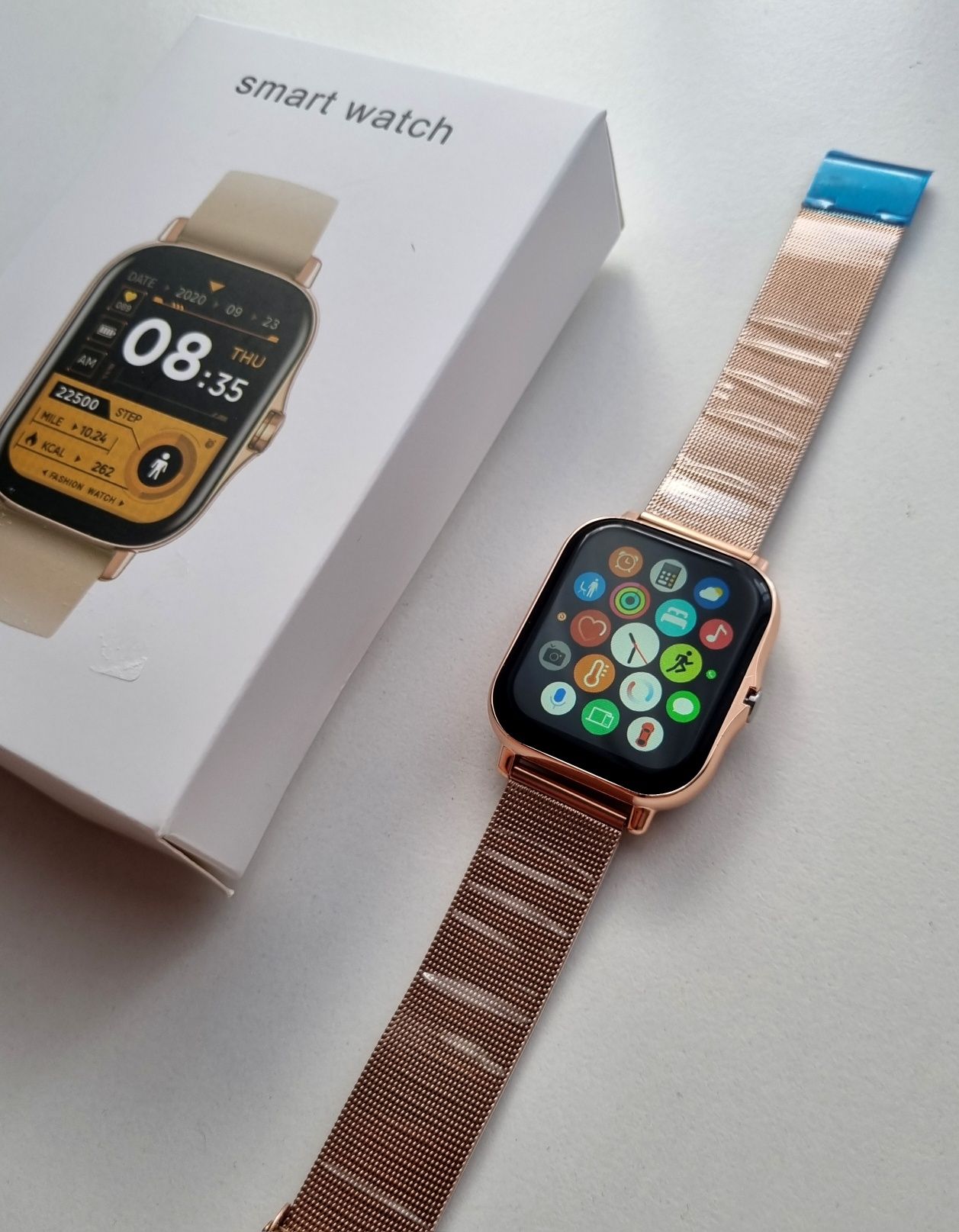 Złoty smartwatch + pasek GRATIS
